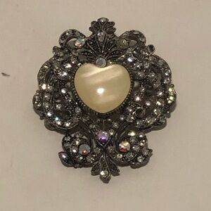 Elegant Silver and White Heart Brooch with Rhinestones